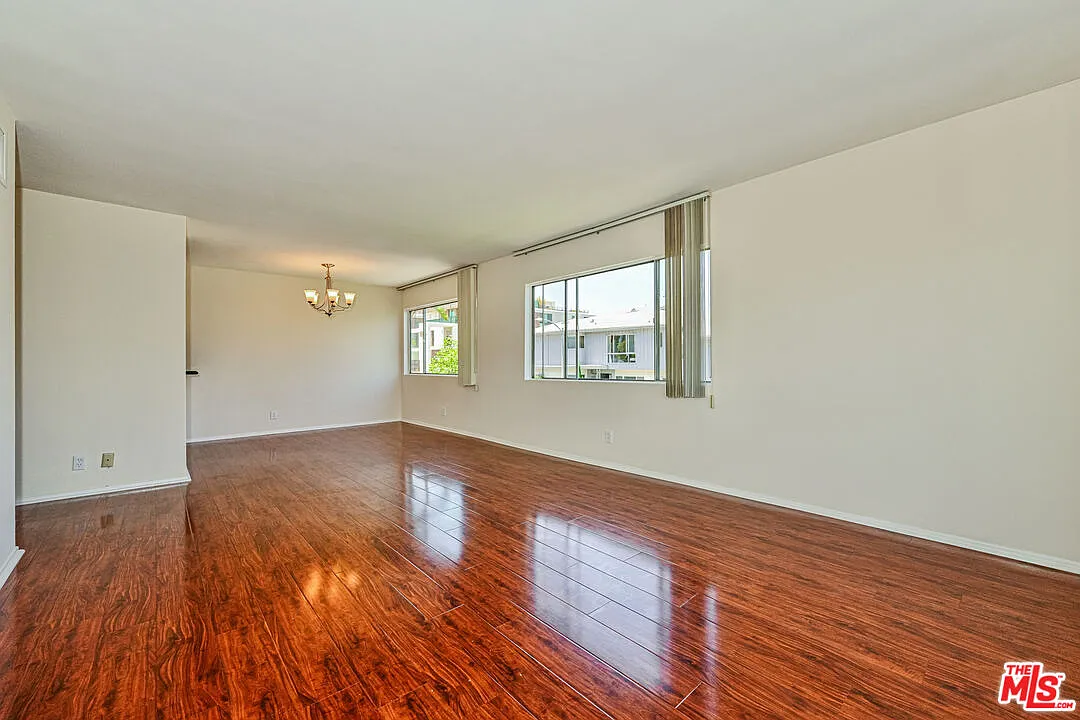 2 bed, 2.0 bath, 1400 sqft, $2,895 — Photo 4