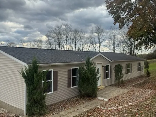 5140 Pinto Rd SE, Carrollton, OH 44615