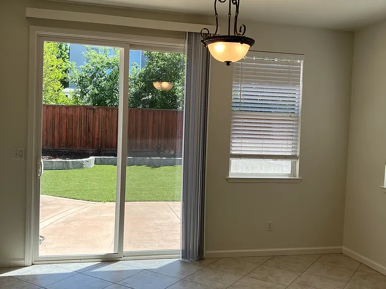 124 W Verano Ct — Photo 9