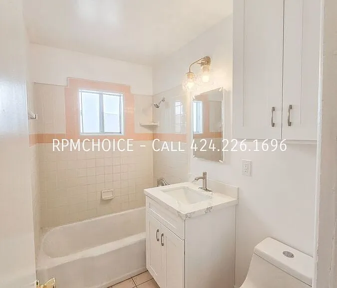 1060 Ravenna Ave — Photo 10