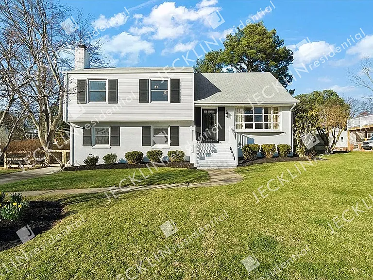 8406 Freestone Ave — Photo 1