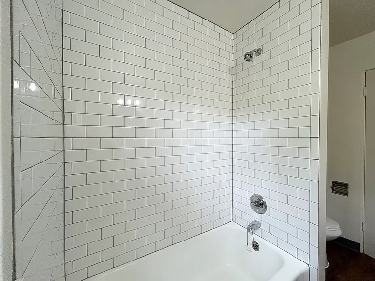 Britney Forest Apartments — Photo 5