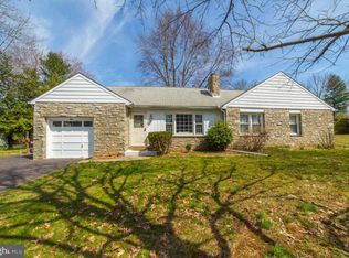 953 General Nash Dr, Lansdale, PA 19446