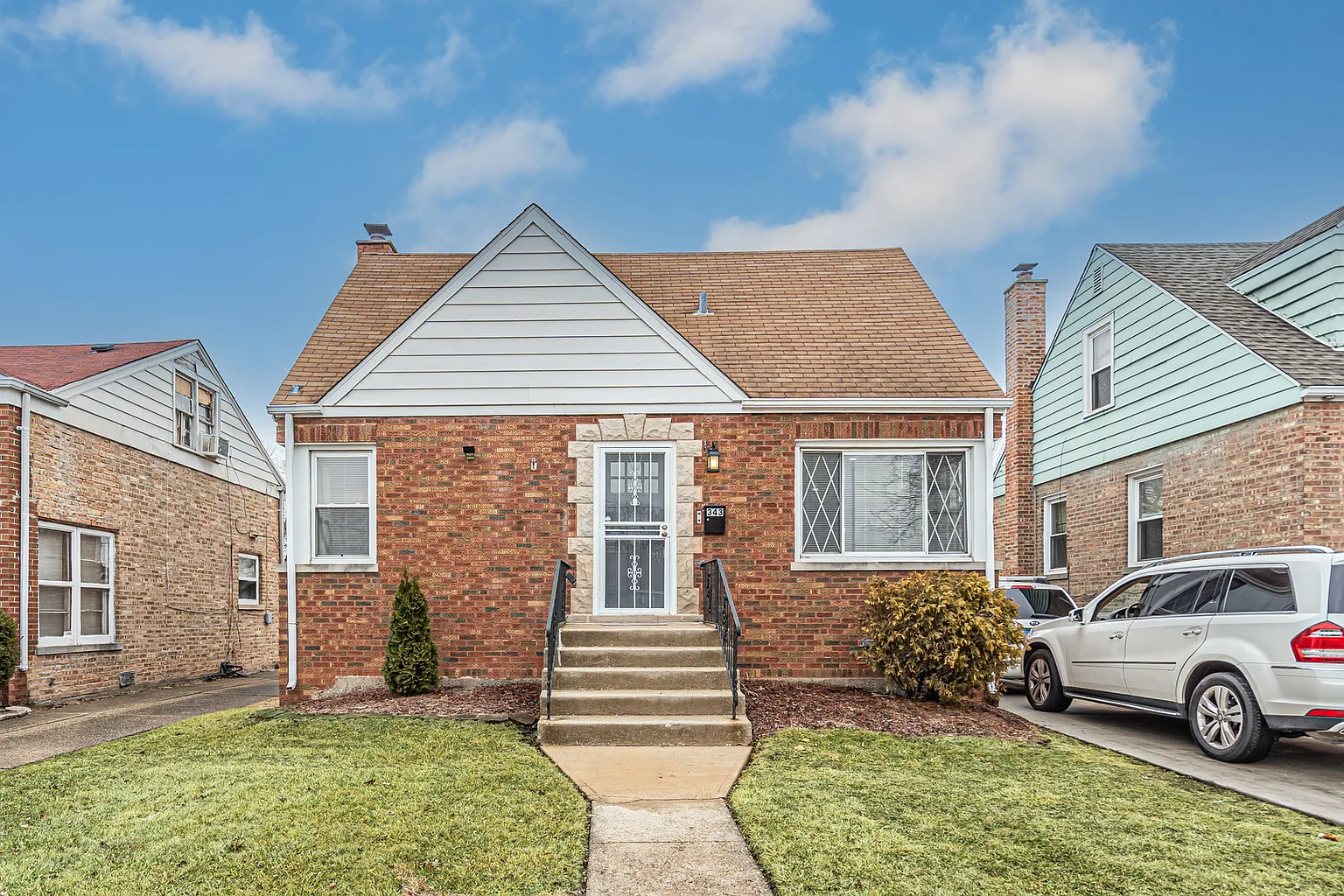 343 Frederick Ave photo 1