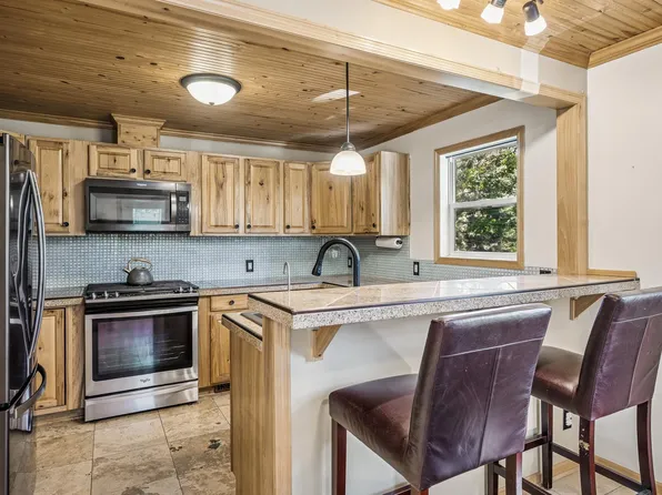 100 Dartmoor Rd, Saint Paul, MN 55115