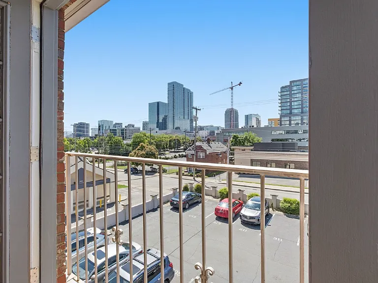 1808 State St #311 — Photo 13