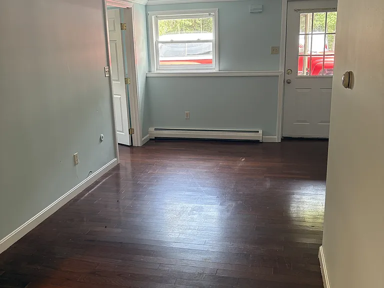 918 Flanders Rd — Photo 12