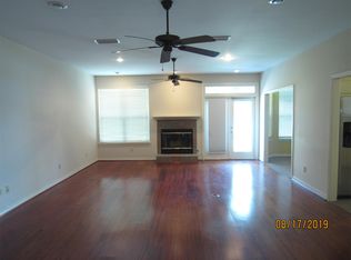 912 Bay Grove Rd, Freeport, FL 32439