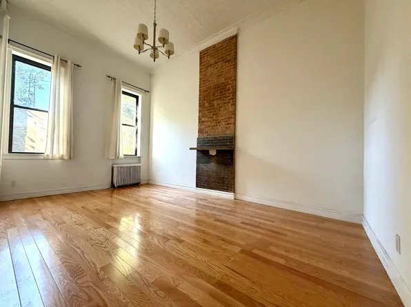 143 Nassau Avenue image 1 of 6