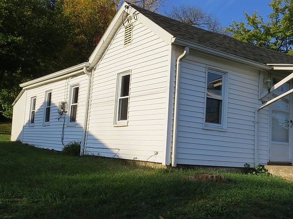 2nd image of 428 Hillcrest Dr