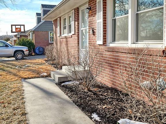 3rd image of 4119 Dunn Ave