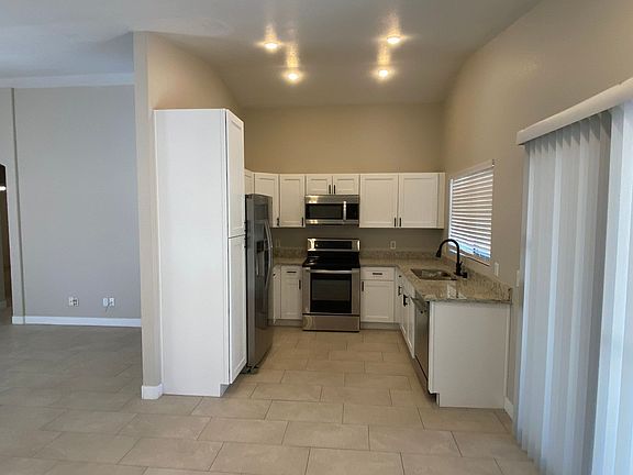 2nd image of 1616 E Desert Ln