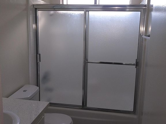 4th image of 650 Westmount Dr #201