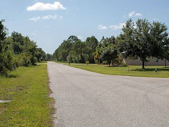 2nd image of 14142 Barbet Ln