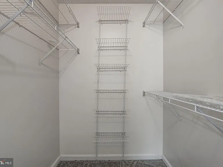 2106 Whitehall Rd #2D — Photo 23