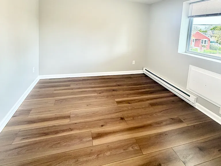 129 Cosey Beach Ave #B22 — Photo 5
