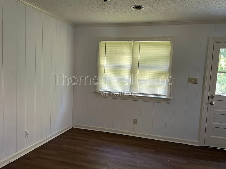 501 Nelson St — Photo 8