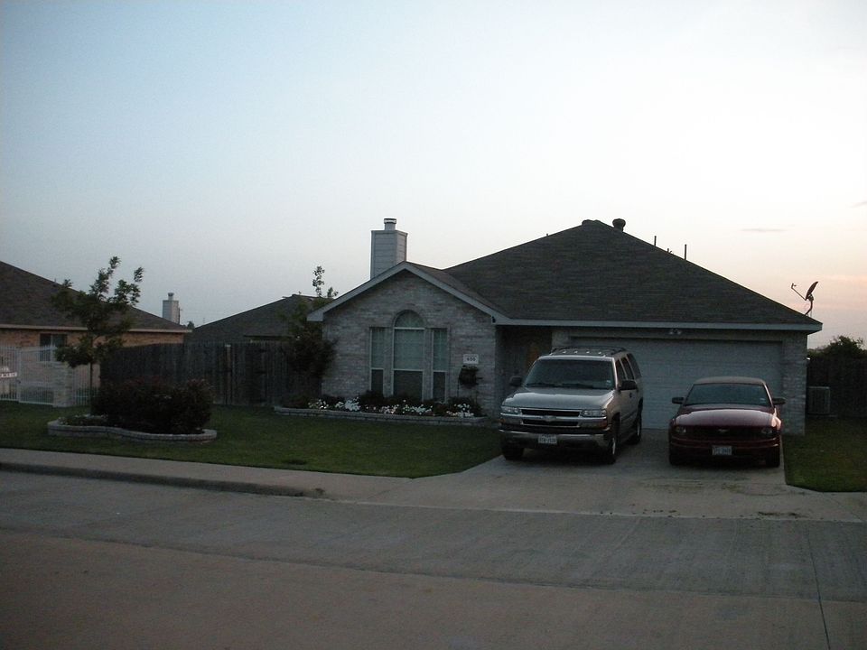 1st image of 605 Meadowview St