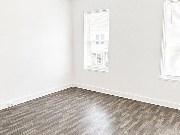 4th image of 2217 W Fayette St