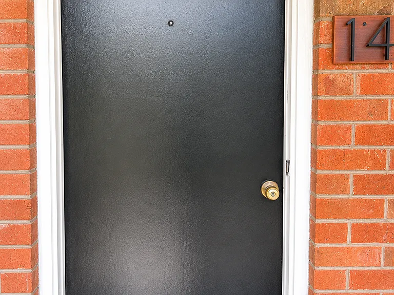 1300 Lola Ave — Photo 2