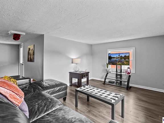5th image of 2088 Pine Ridge Rd
