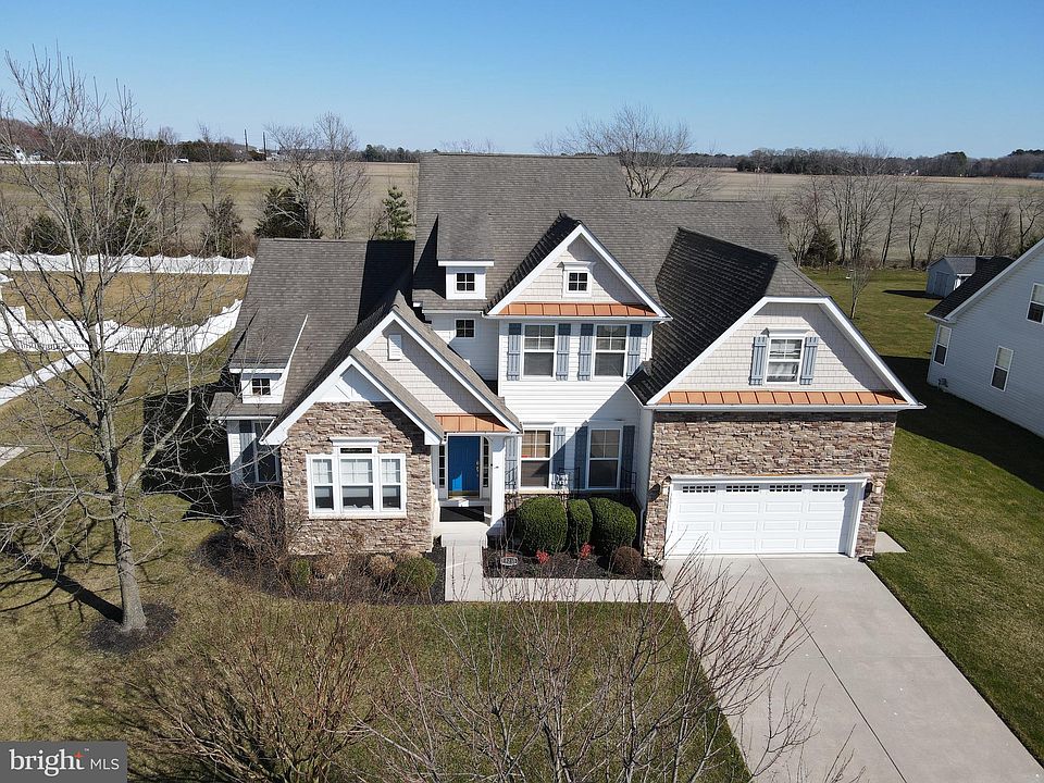 1st image of 18235 Seagrass Ct