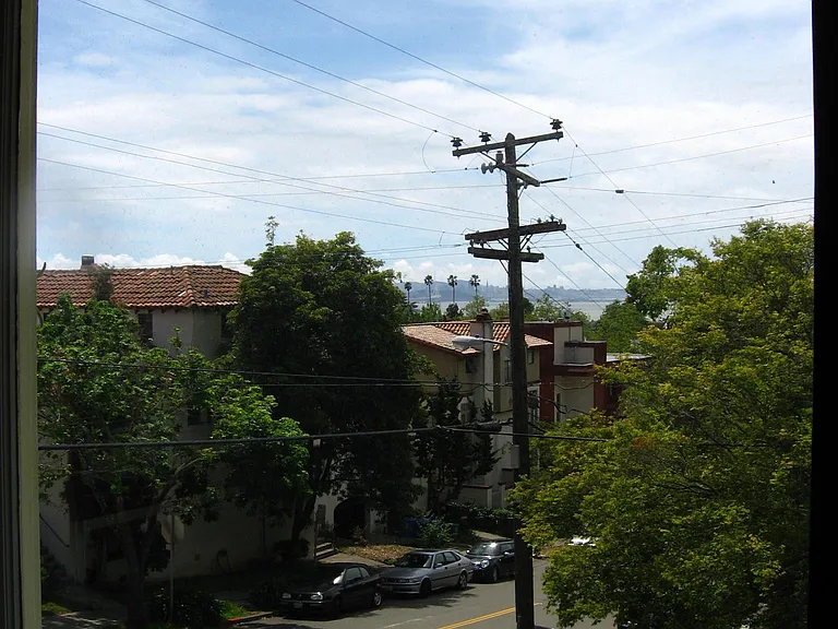 2603 Virginia St — Photo 13