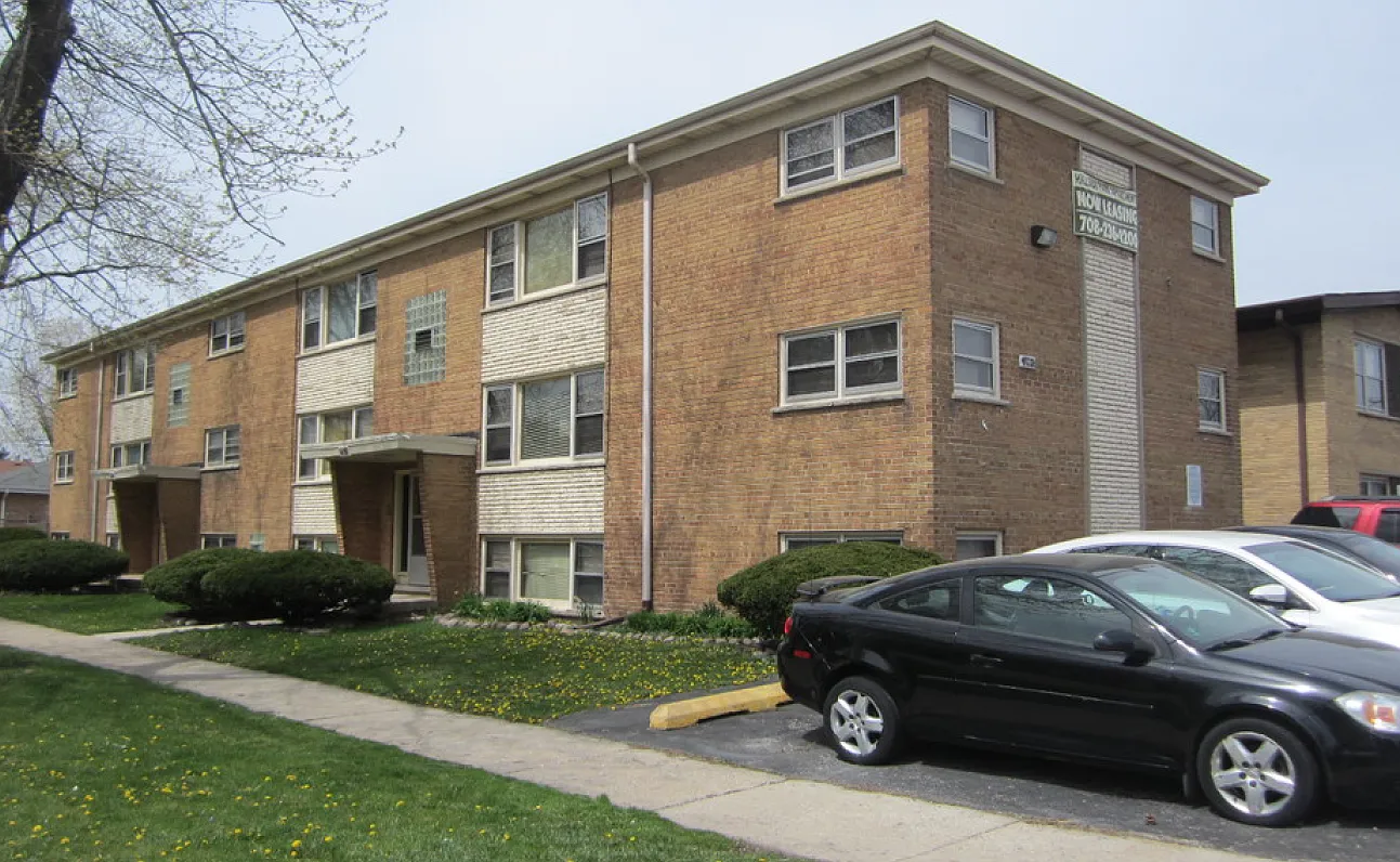 2 bed, 850 sqft, $1,450 — Photo 1
