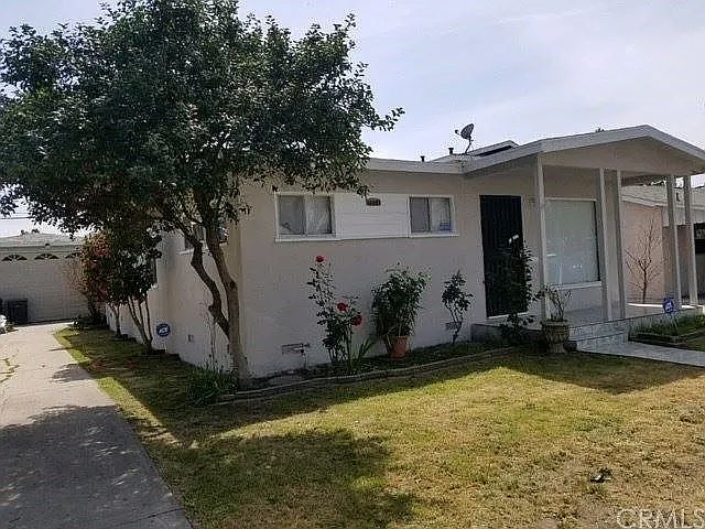 1st image of 2904 E 63rd St