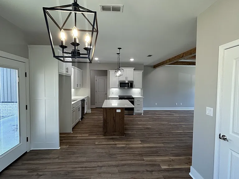 210 Diamondhead Dr — Photo 6