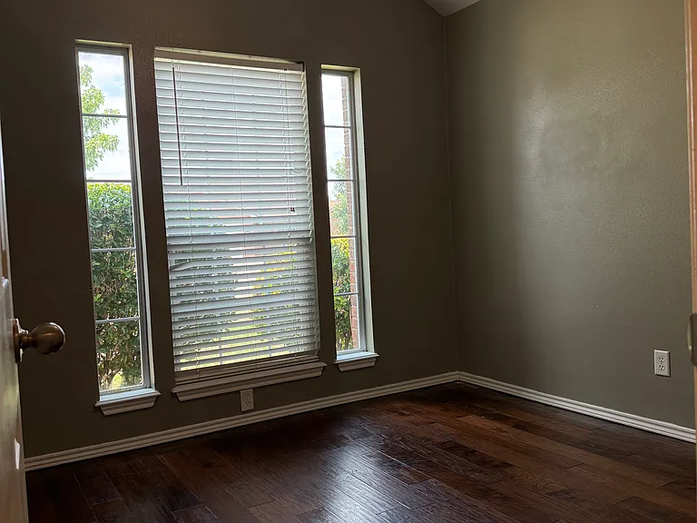 233 Sugarloaf Ave — Photo 11