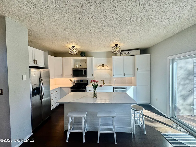 113 Richmond Ct N #67 — Photo 5