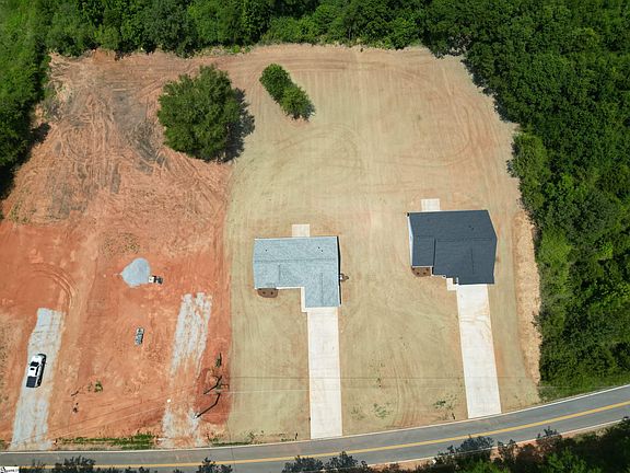 2nd image of 502 Hellams Rd