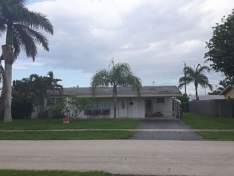2nd image of 440 SE 3rd Ct