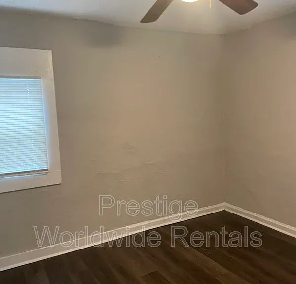 1034 Brooks Rd — Photo 2