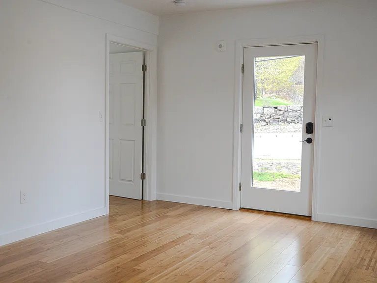 423 Main St #1 — Photo 4