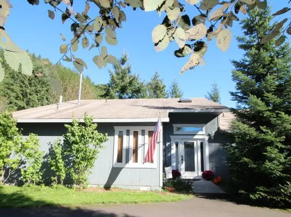 10255 Fieldcrest Dr, Birkenfeld, OR 97016