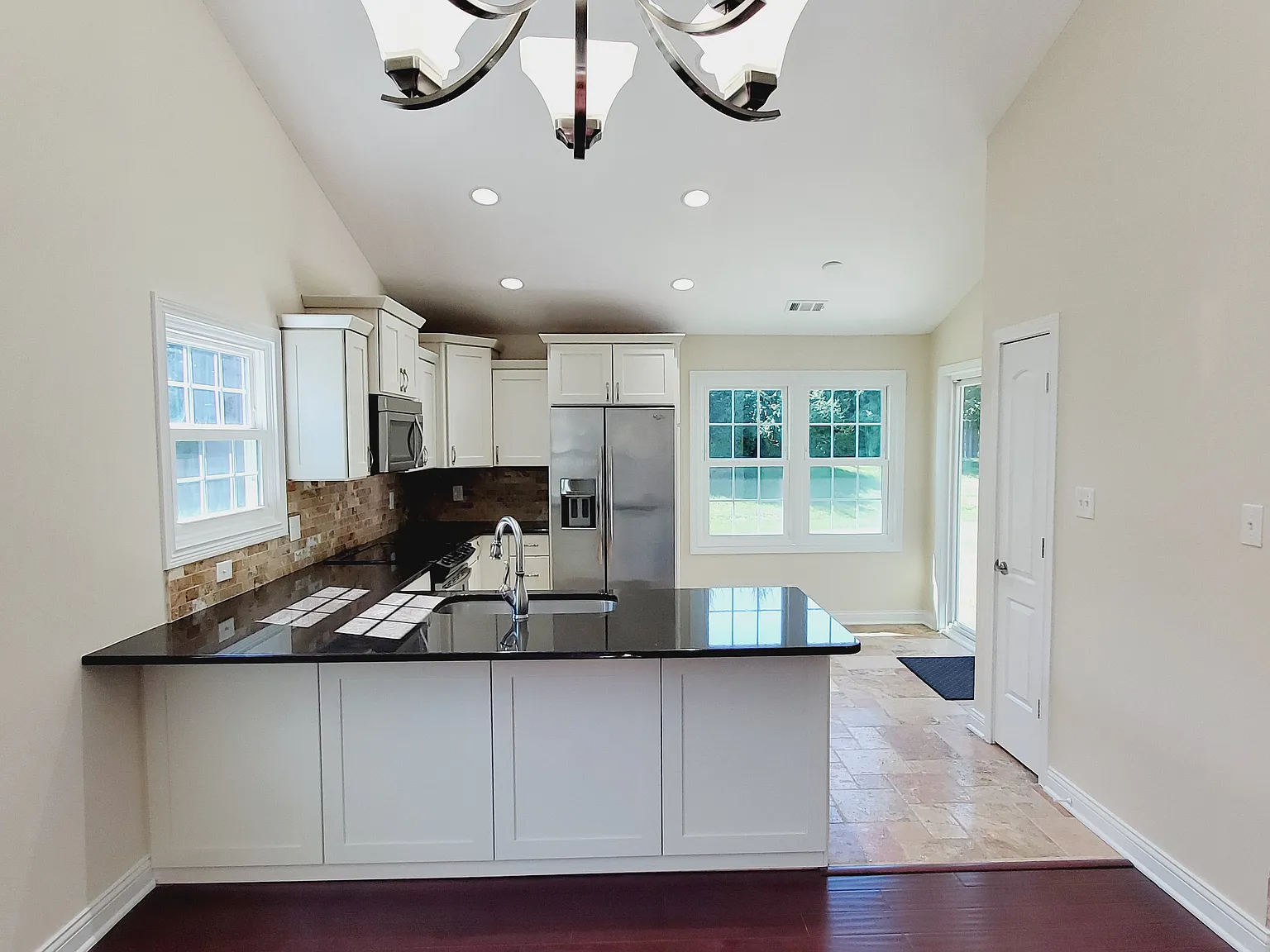 3 bed, 1539 sqft, $2,500 — Photo 4