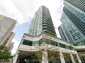 10 Queens Quay W