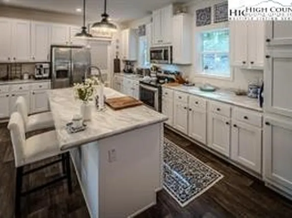 211 & 213 Wild Daisy Lane, Banner Elk, NC 28604