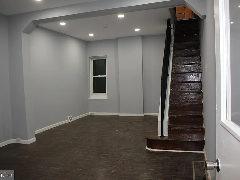 5654 Appletree St — Photo 16