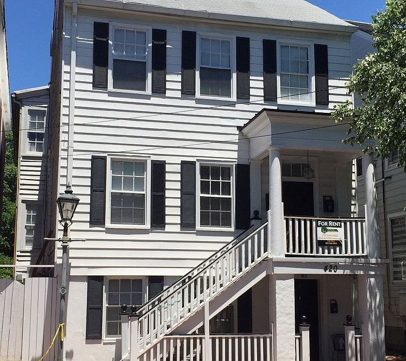 1st image of 420 London St APT 2