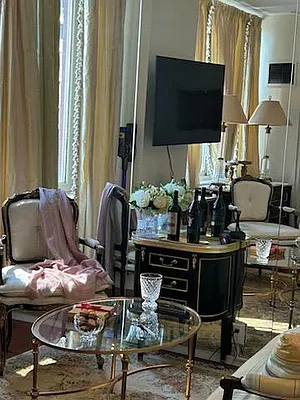 Sold by TMT Realty Group | media 17