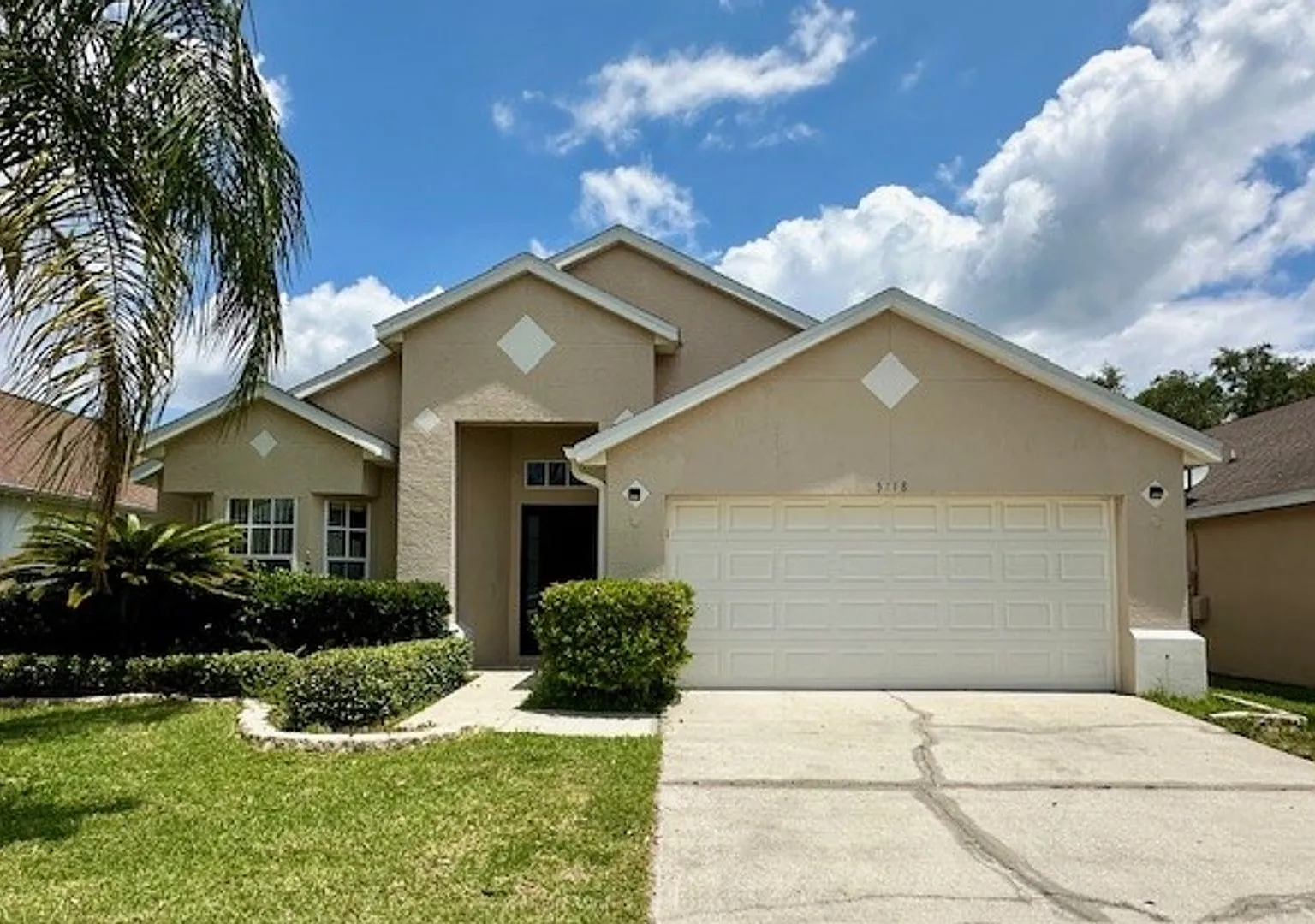 4/2 In Hunters Creek! Available October 9, 2026! — Photo 2
