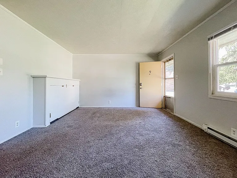 2310 N Oakwood Ave #9 — Photo 9