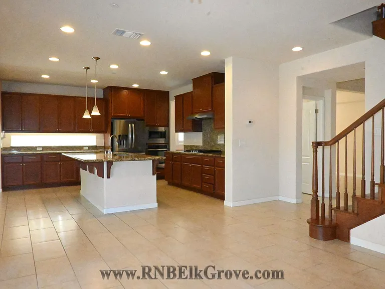 8280 Columbo Cir — Photo 9