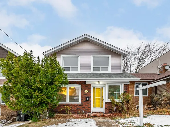 538 Strathmore Blvd, Toronto, ON M4C 1P1