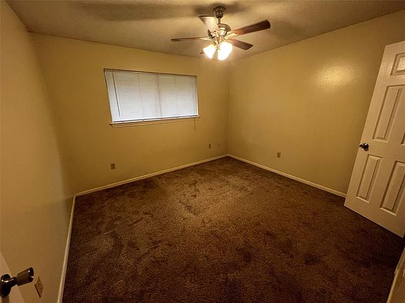 5th image of 1610 Hazelwood Dr #B