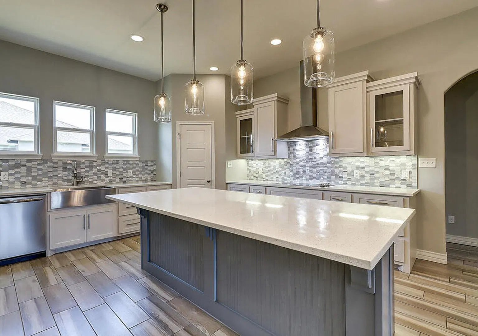 8206 Denali - 4 Bed/3Bath - $2800/month — Photo 3