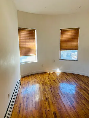 Rented by HOTPROPERTY NYC LLC | media 19